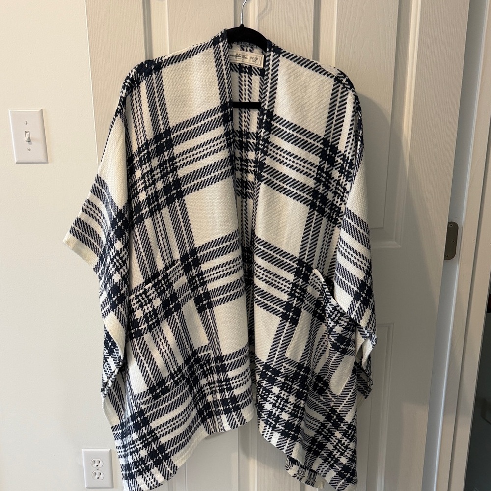 Abercrombie & Fitch Navy and White Textured Poncho